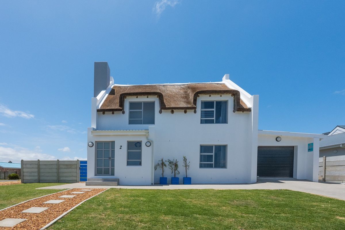 Bank Assisted Sale - Fully Renovated Home in Struisbaai - Photo 2
