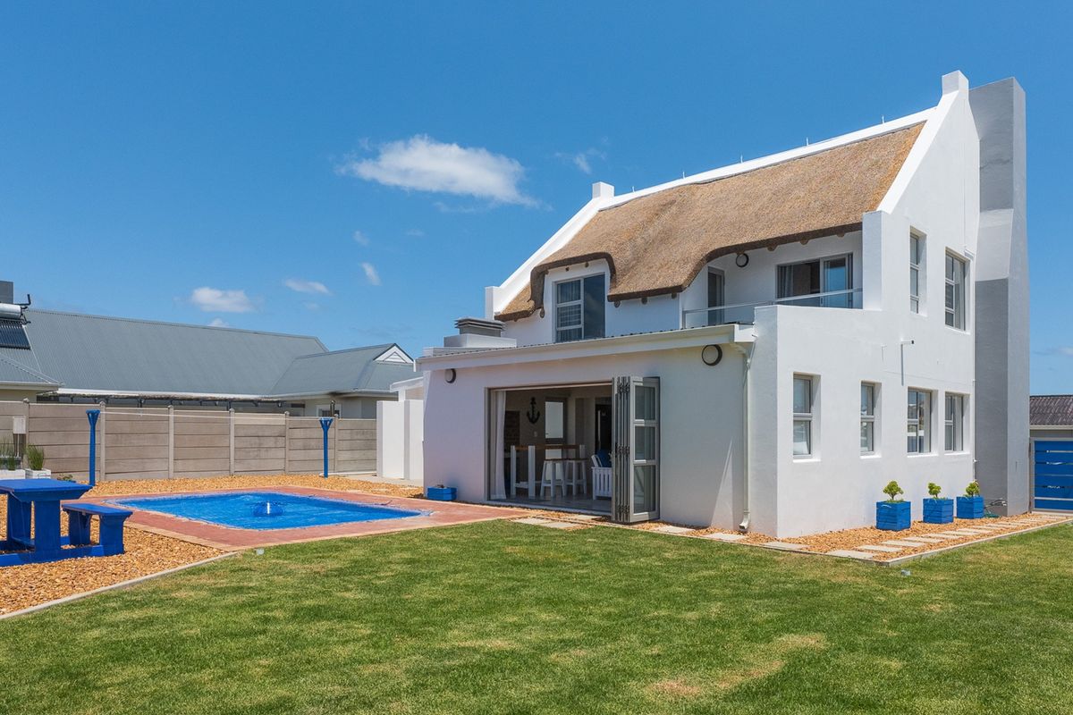 Bank Assisted Sale - Fully Renovated Home in Struisbaai - Photo 3
