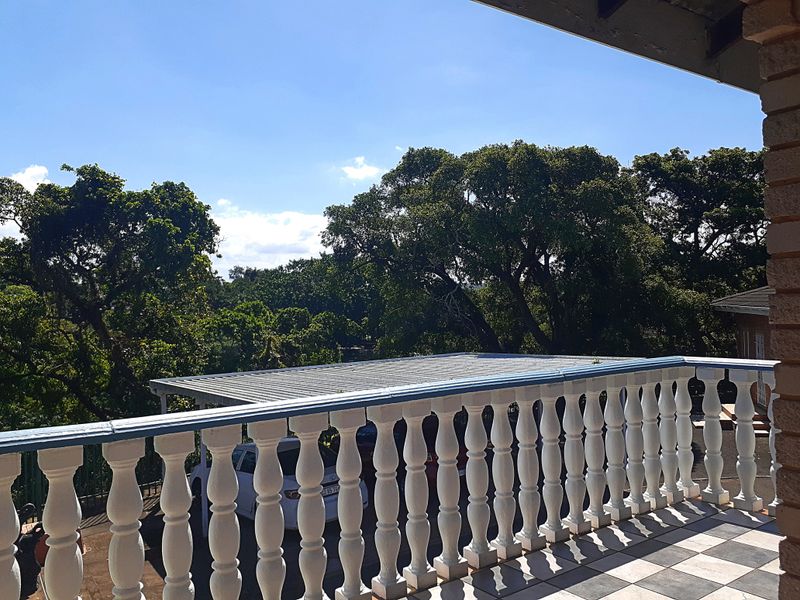 4 Bedroom House For Sale in Amanzimtoti - Photo 6