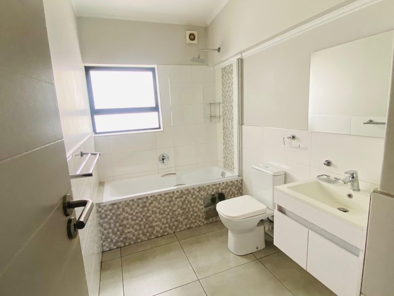 Modern 3-Bedroom, 2-Bathroom Apartment | Second Floor | Secure Estate Living - Photo 9