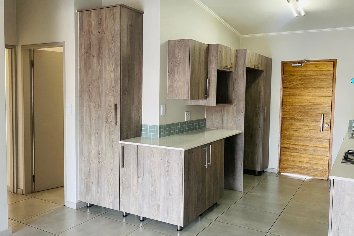 Modern 3-Bedroom, 2-Bathroom Apartment | Second Floor | Secure Estate Living - Photo 3