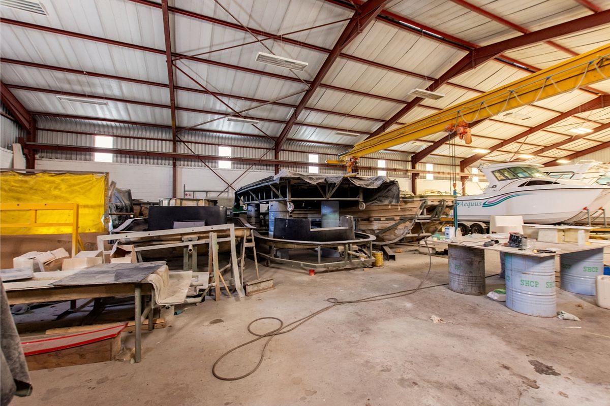 Industrial Warehouse - Photo 5