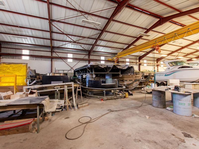 Industrial Warehouse - Photo 5