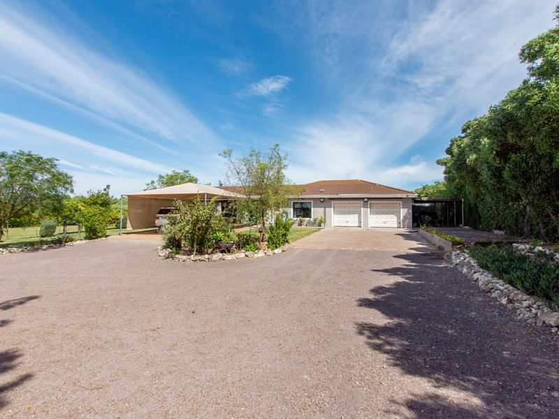 Industrial Warehouse and 4 Bedroom House - Photo 2