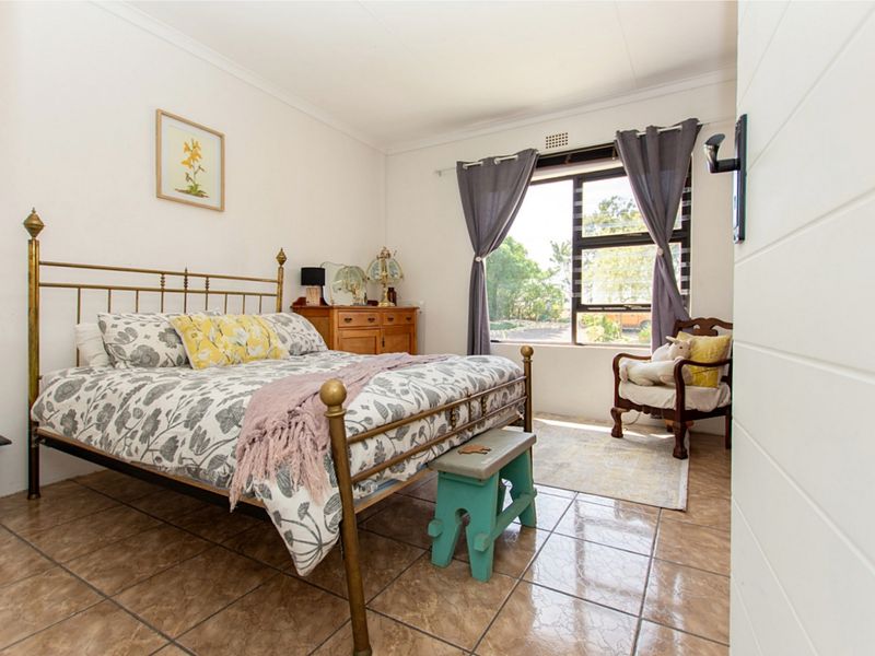 Industrial Warehouse and 4 Bedroom House - Photo 8