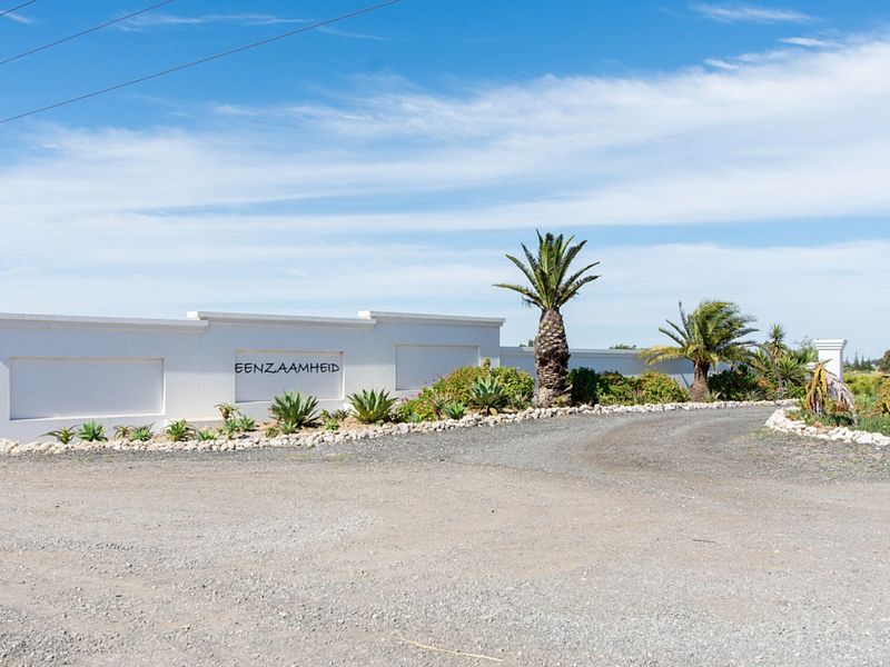 Industrial Warehouse and Steelworks Facility on 5 Hectares in Strategic Logistics Corridor - Photo 2