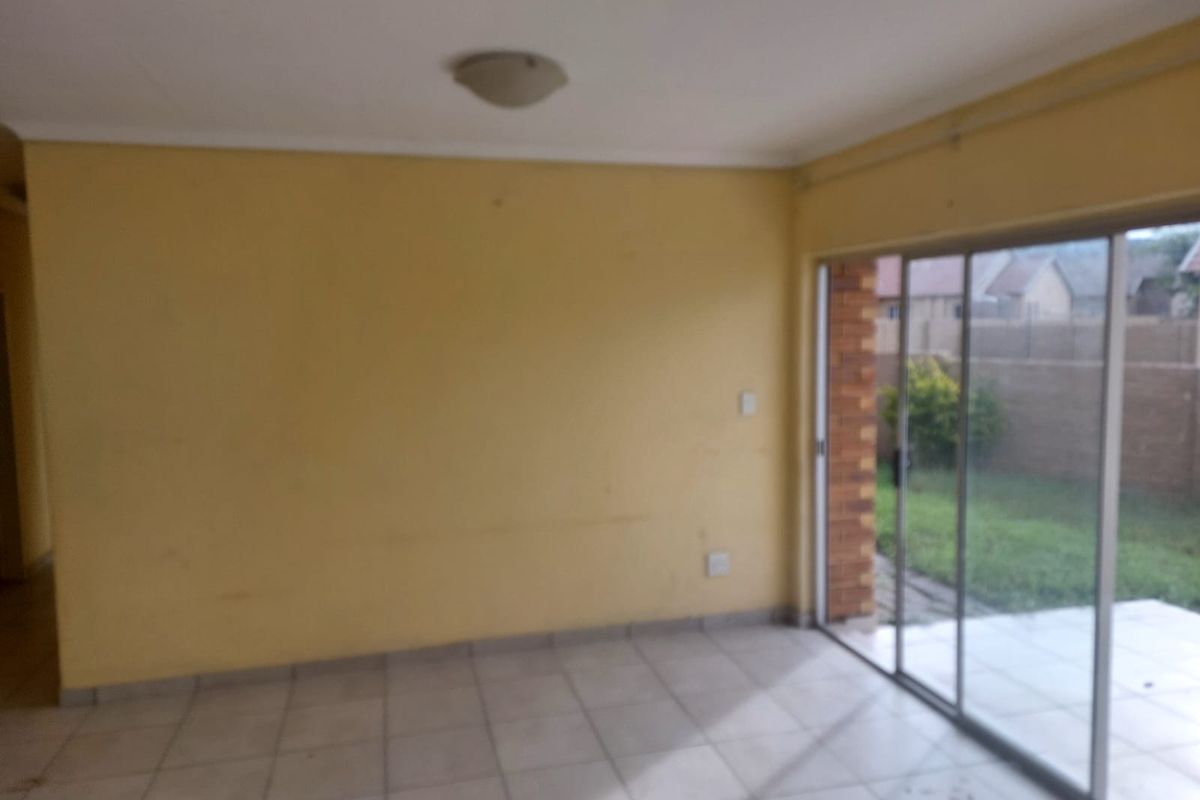 3 Bedroom House in Waterkloof Hills Estate for Sale. - Photo 5