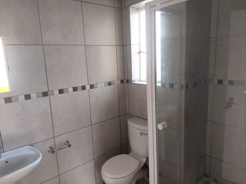 3 Bedroom House in Waterkloof Hills Estate for Sale. - Photo 9