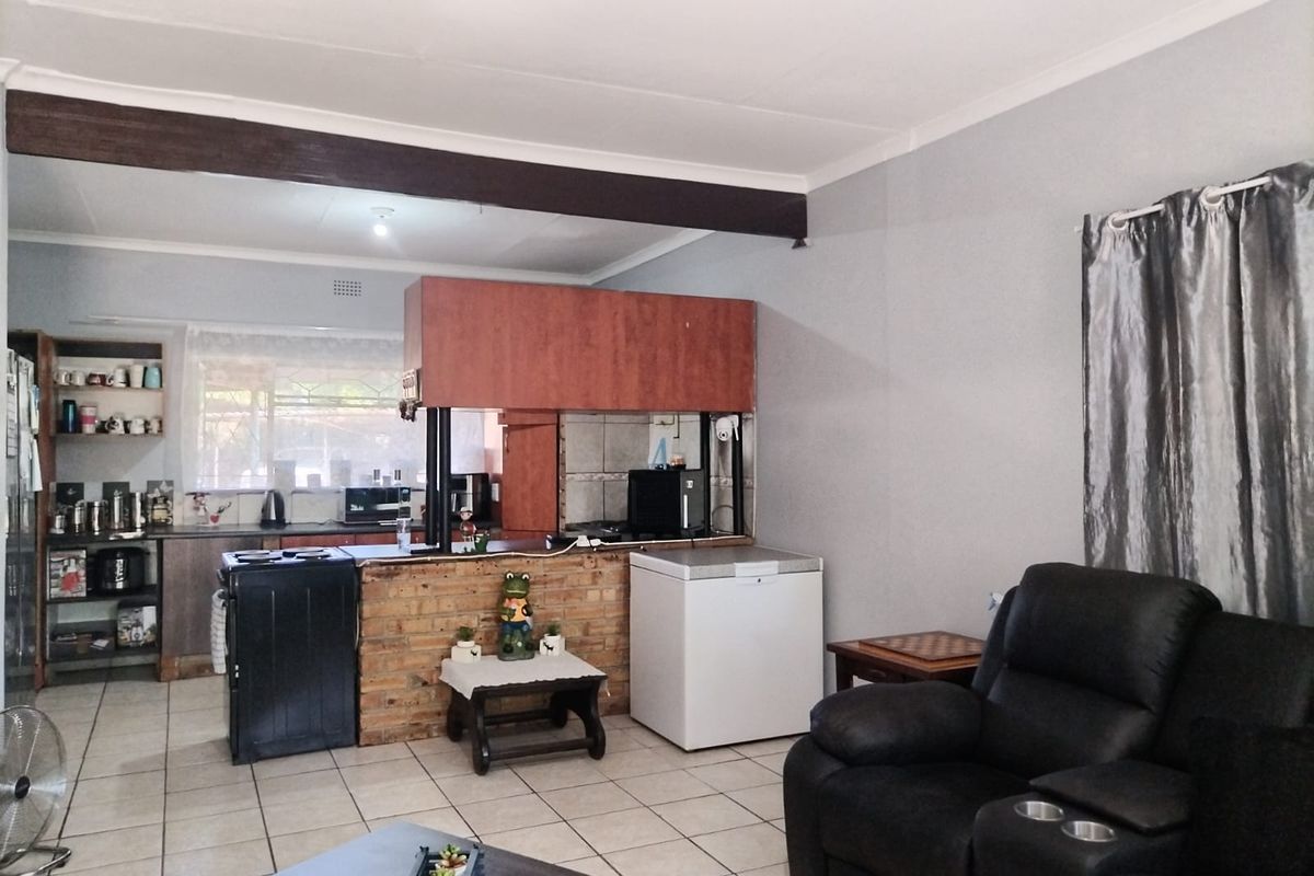 3 Bedroom house for sale in Oos-Einde - Photo 4
