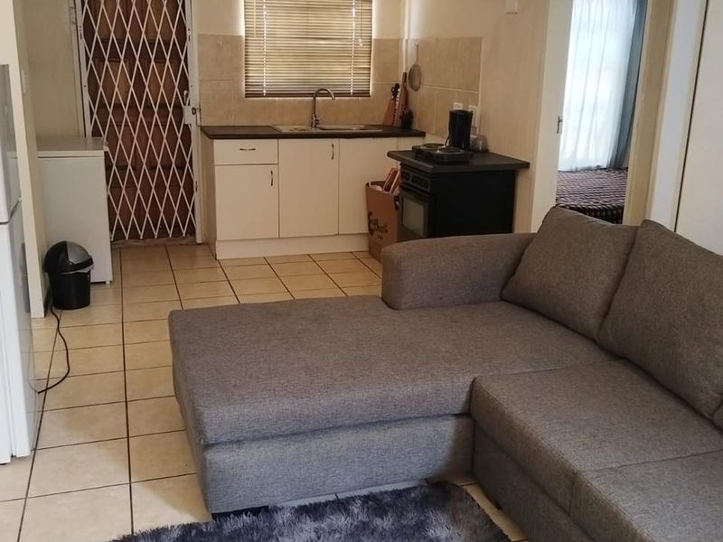 Charming 3-bedroom home in Sharon Park, Nigel – perfect for families seeking comfort - Photo 4