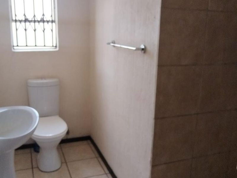 Charming 3-bedroom home in Sharon Park, Nigel – perfect for families seeking comfort - Photo 7