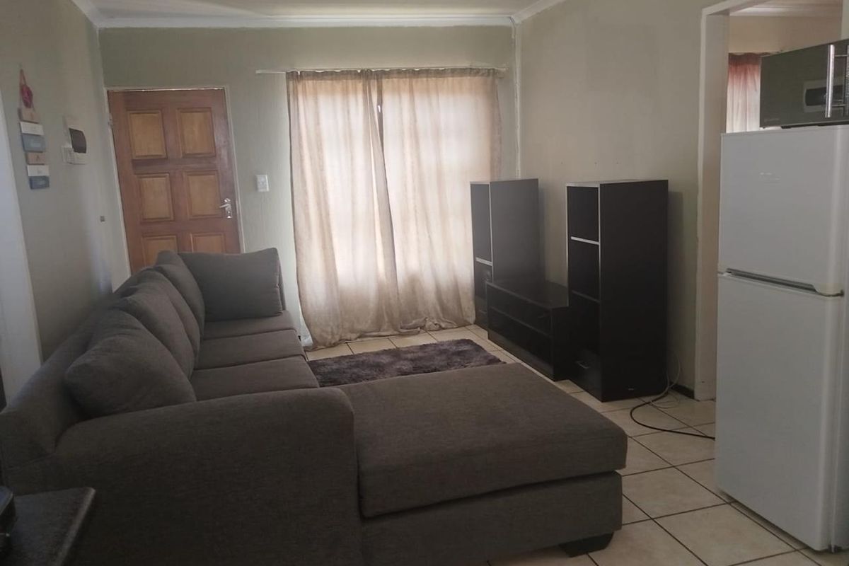 Charming 3-bedroom home in Sharon Park, Nigel – perfect for families seeking comfort - Photo 5