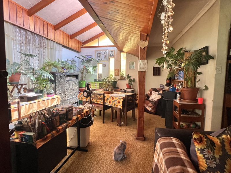 Priced to Please! - Photo 6