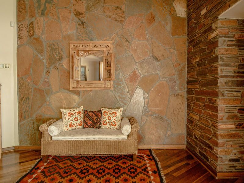 Charming Family Home in Cradock East - Photo 8