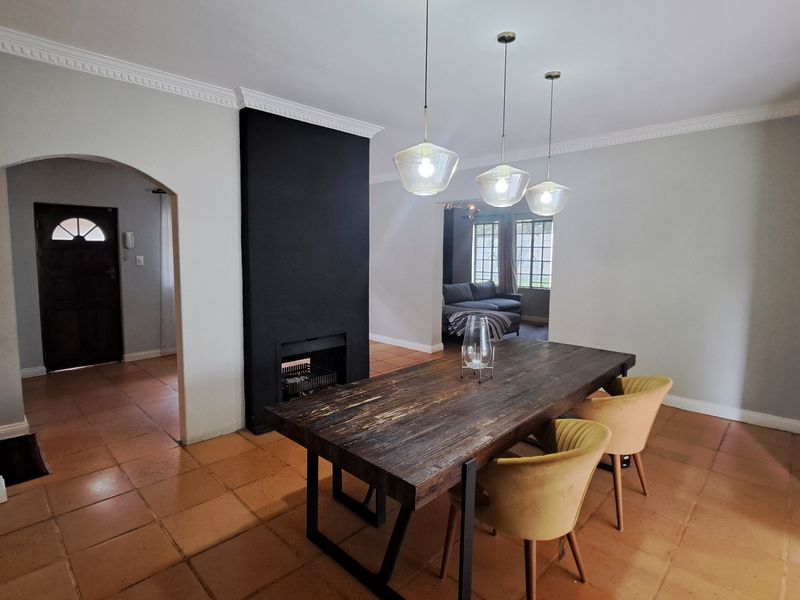 Luxury 3Bed 2Bath Double Garage Secure Family Home With Sparking Pool in Randpark Ridge - Photo 9