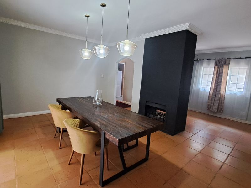 Luxury 3Bed 2Bath Double Garage Secure Family Home With Sparking Pool in Randpark Ridge - Photo 8