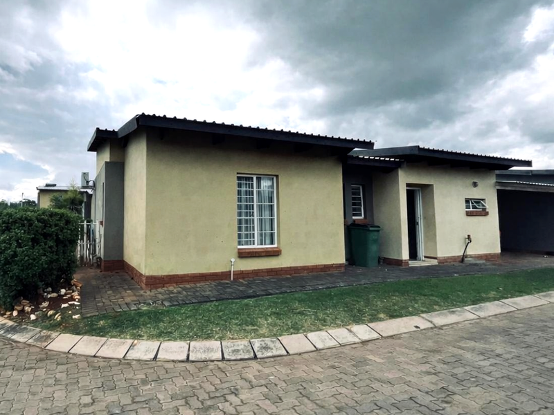 Your Perfect First Home Awaits! - Photo 10