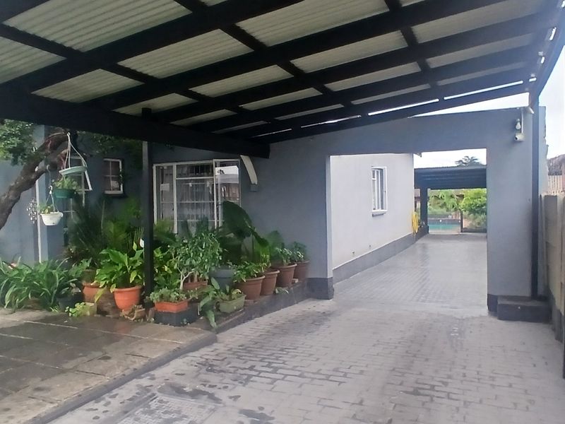 Versatile Family Home with Flatlet & Incredible Income Potential - Photo 2