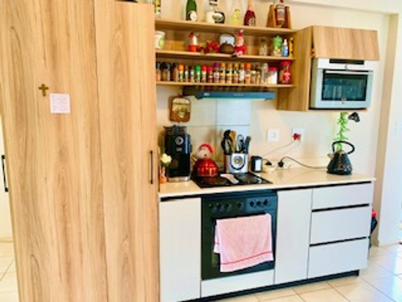 3 BEDROOM 2 BATHROOM APARTMENT, WITH WRAP AROUND GARDEN FOR THOSE PET LOVERS - Photo 7