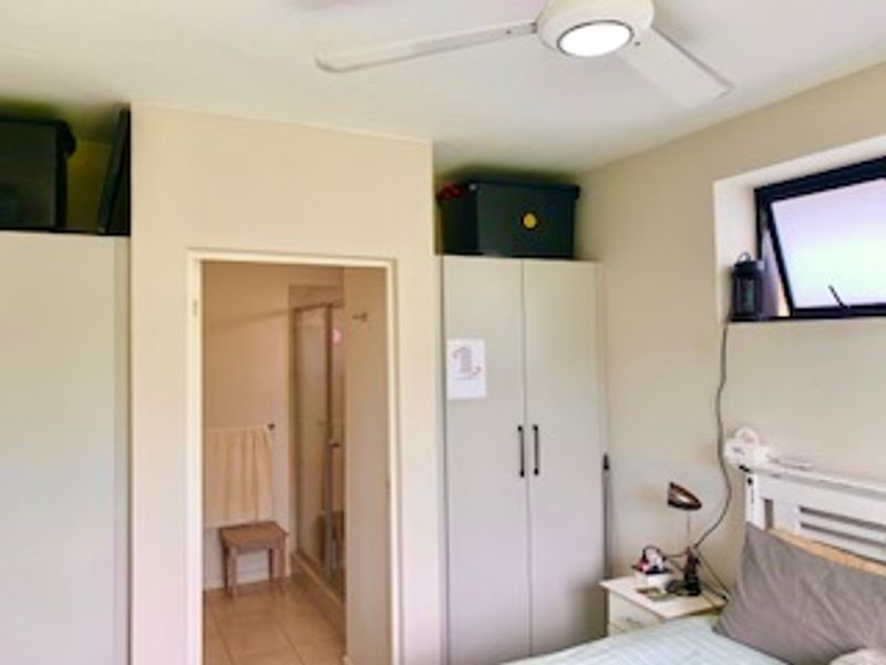 3 BEDROOM 2 BATHROOM APARTMENT, WITH WRAP AROUND GARDEN FOR THOSE PET LOVERS - Photo 6