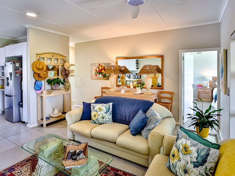 Stunning 3-bedroom apartment for sale in Manor Estates, Ballito—your dream coastal living awaits! - Photo 5