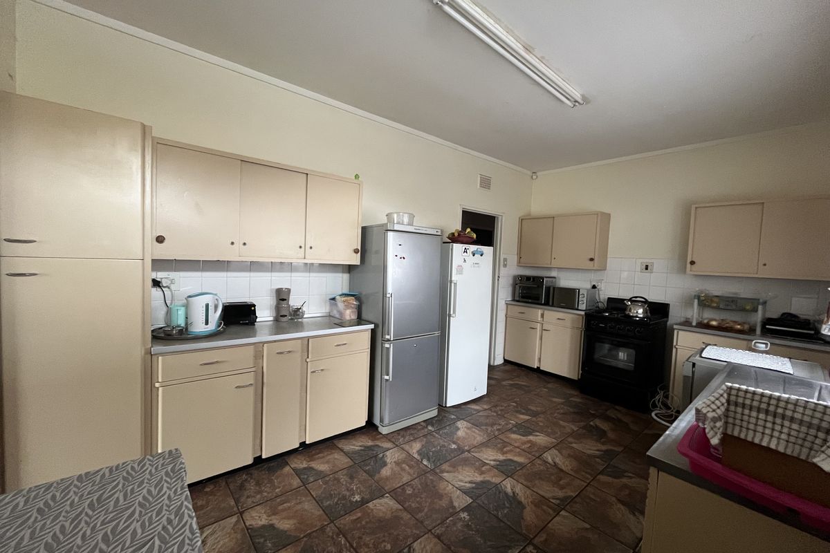 Charming, Cozy Home — Lovingly Maintained and Move-In Ready - Photo 2