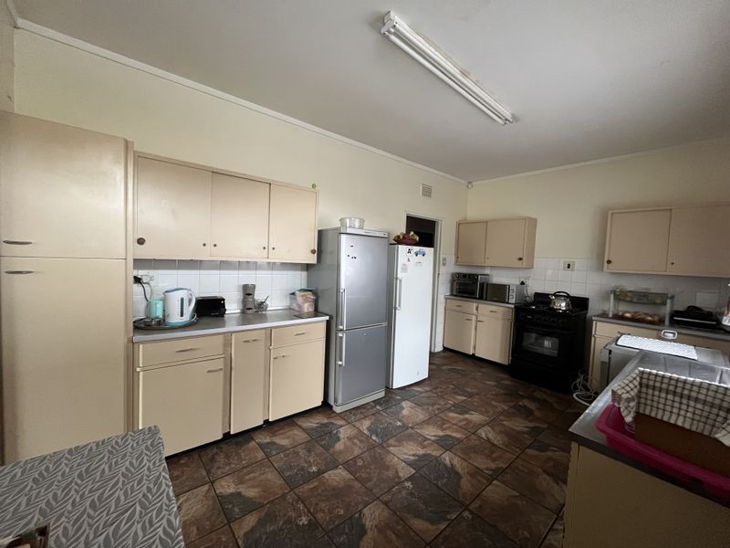 Charming, Cozy Home — Lovingly Maintained and Move-In Ready - Photo 2