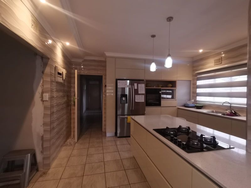 Charming Family Home in the Heart of Vanderbijlpark SE 1 - Photo 6