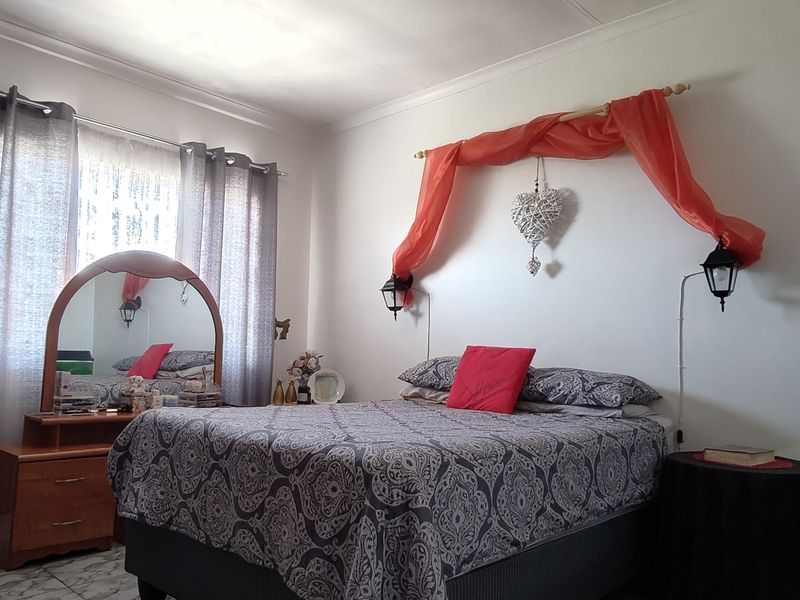 Charming 2-bedroom apartment for sale in Sidwell, Gqeberha—ideal for first-time buyers or investors! - Photo 10