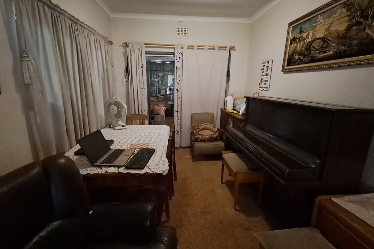 Opportunity Awaits – Large Family Home Needing Some TLC - Photo 3