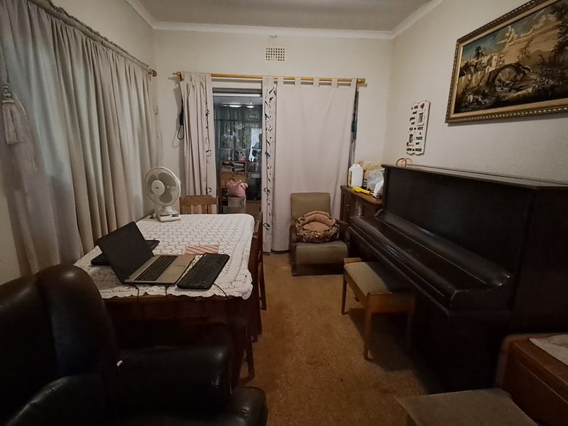 Opportunity Awaits – Large Family Home Needing Some TLC - Photo 3