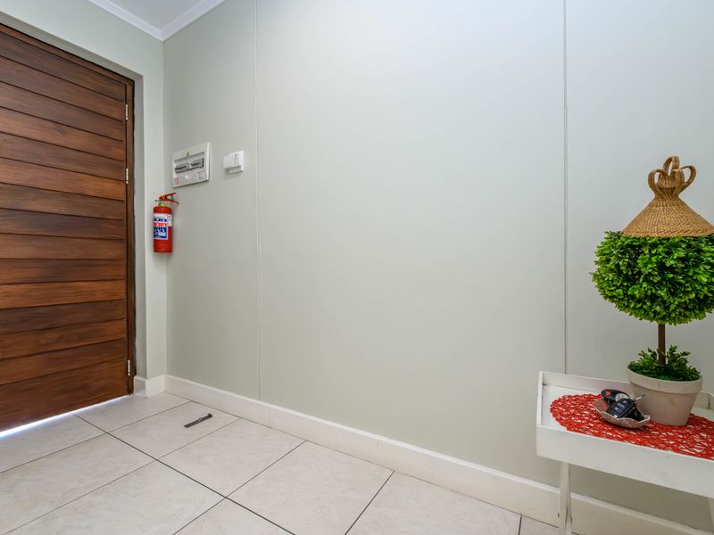 A unique lifestyle choice. - Photo 4