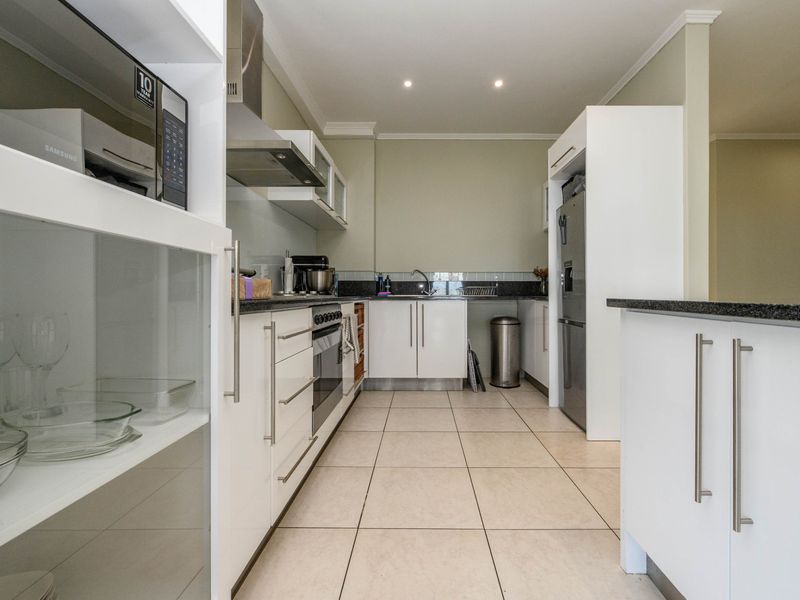 A unique lifestyle choice. - Photo 5