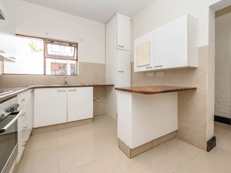 Unbeatable beachfront living - Photo 9