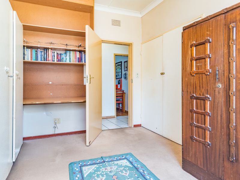 5 Bedrooms, 2 Kitchens,  4 Tandem Garage, Non Distressed Auction - Photo 10