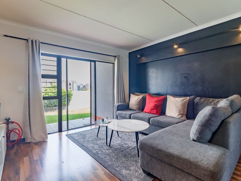 Modern Ground Floor Apartment with Private Garden and Storeroom - Photo 7