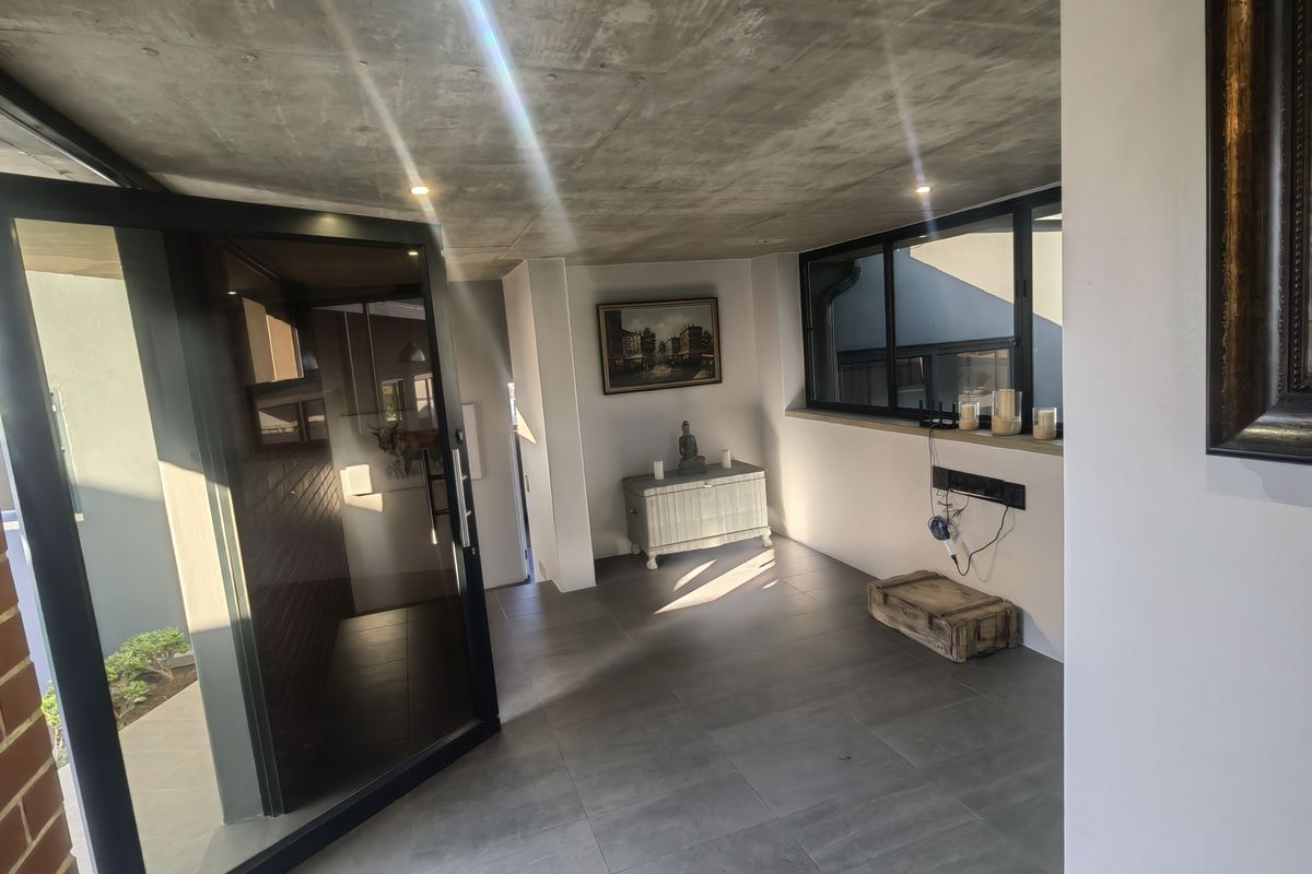 Escape to your own private sanctuary , country style home nestled amidst rolling hill, wow views - Photo 3