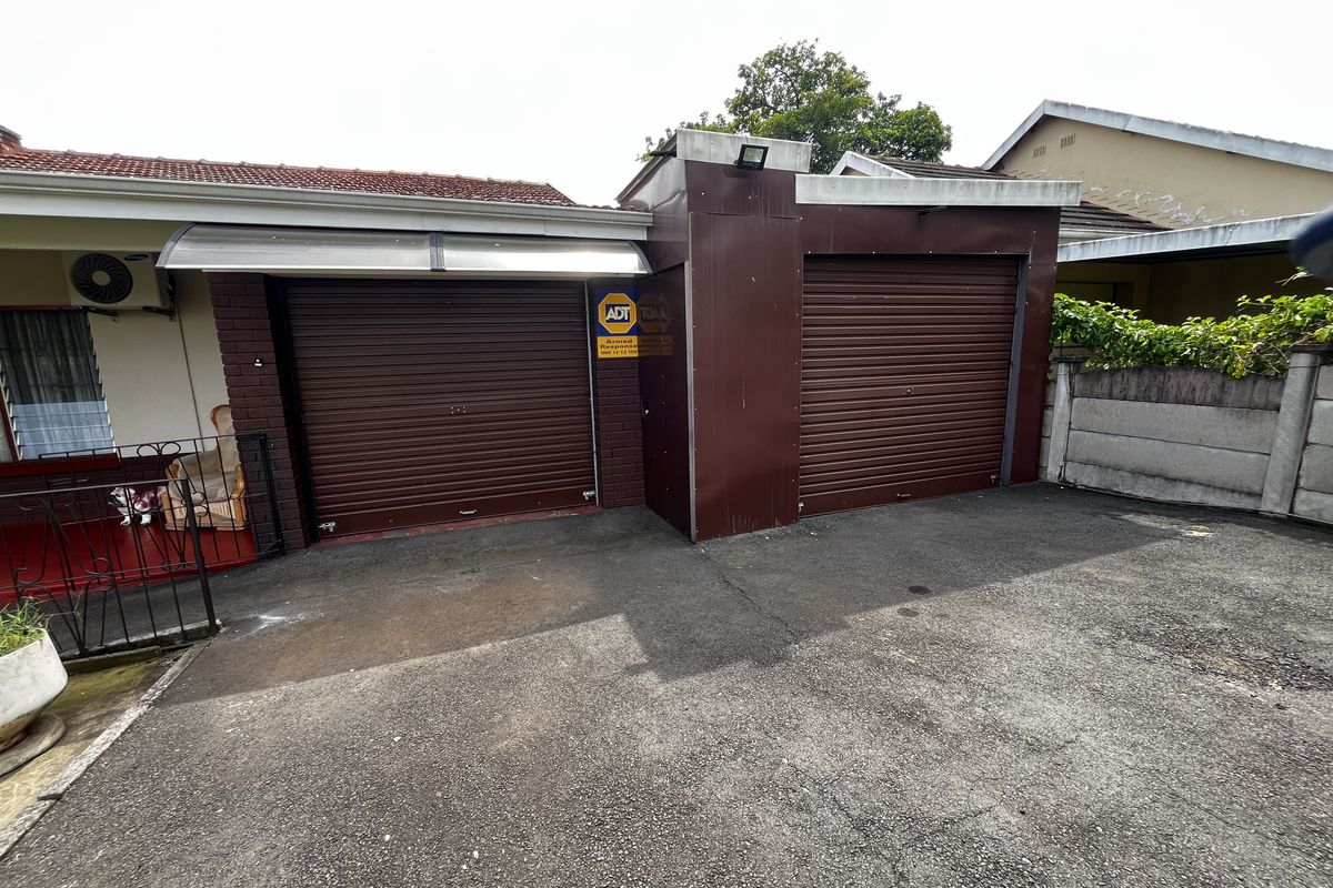 Dream Family Home with Modern Finishes & Stunning Entertainment Area - Photo 2