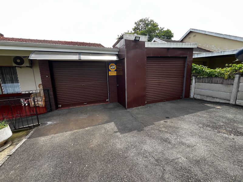 Dream Family Home with Modern Finishes & Stunning Entertainment Area - Photo 2
