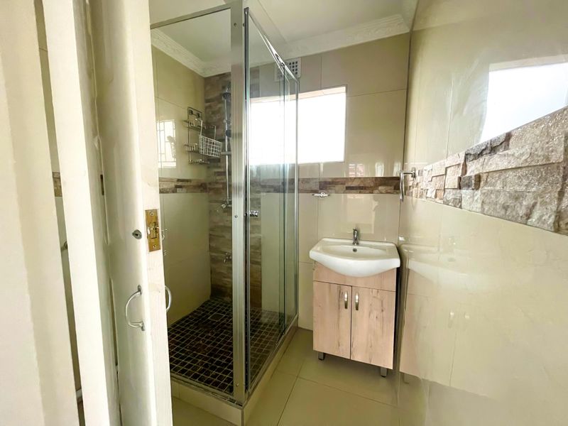 Central Stunner - Photo 10