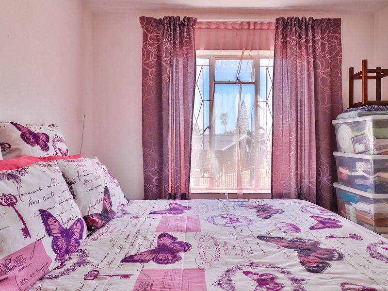 Rowallan Park, first floor, 3-bedroom apartment - Photo 9