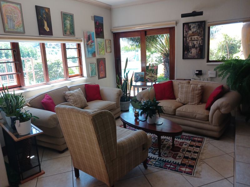 Majestic property nestled in the heart of Ridgeway - Photo 4