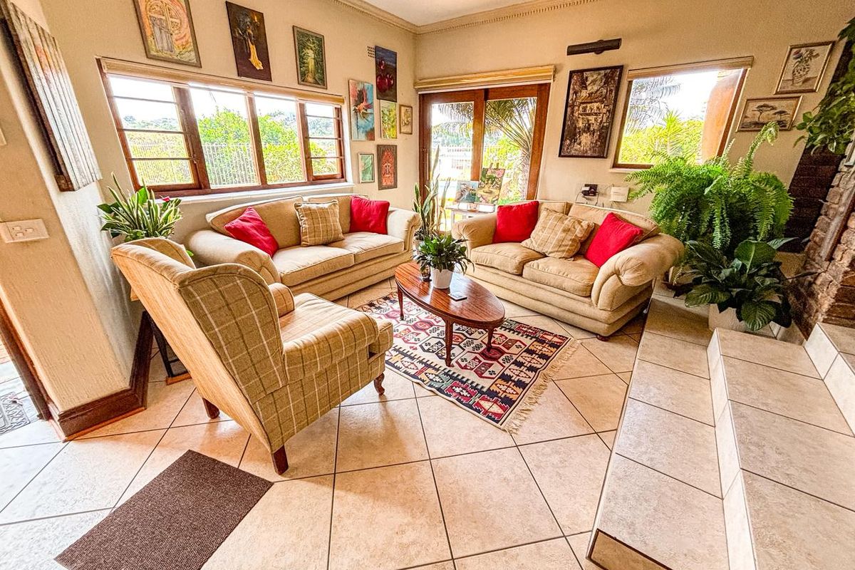 Majestic property nestled in the heart of Ridgeway - Photo 3