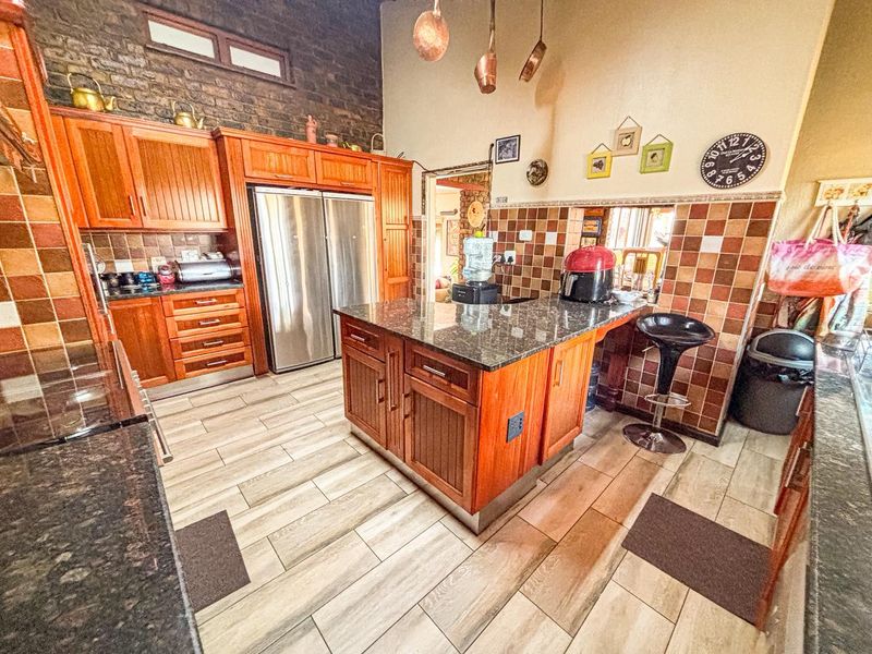 Majestic property nestled in the heart of Ridgeway - Photo 7