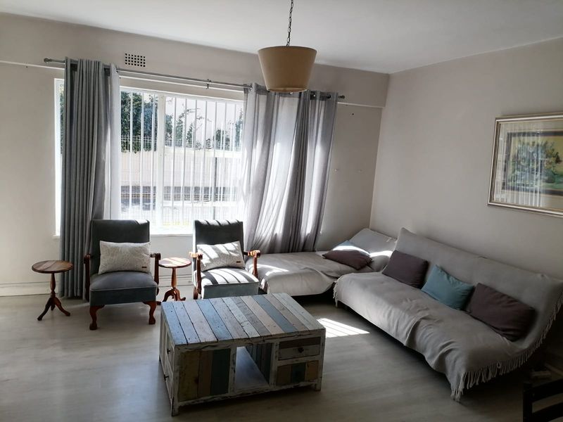 Fully Furnished 2-Bedroom Apartment with Garage, Steps from the Beach! - Photo 2