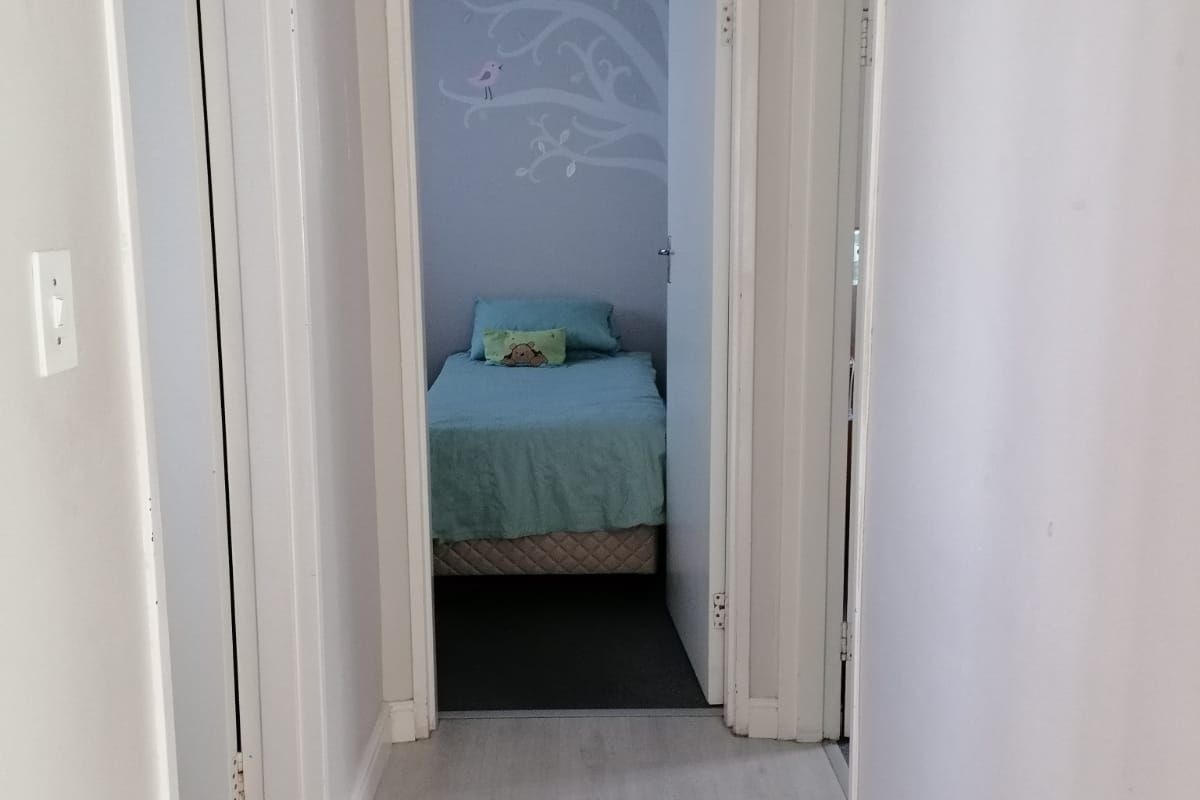 Fully Furnished 2-Bedroom Apartment with Garage, Steps from the Beach! - Photo 5