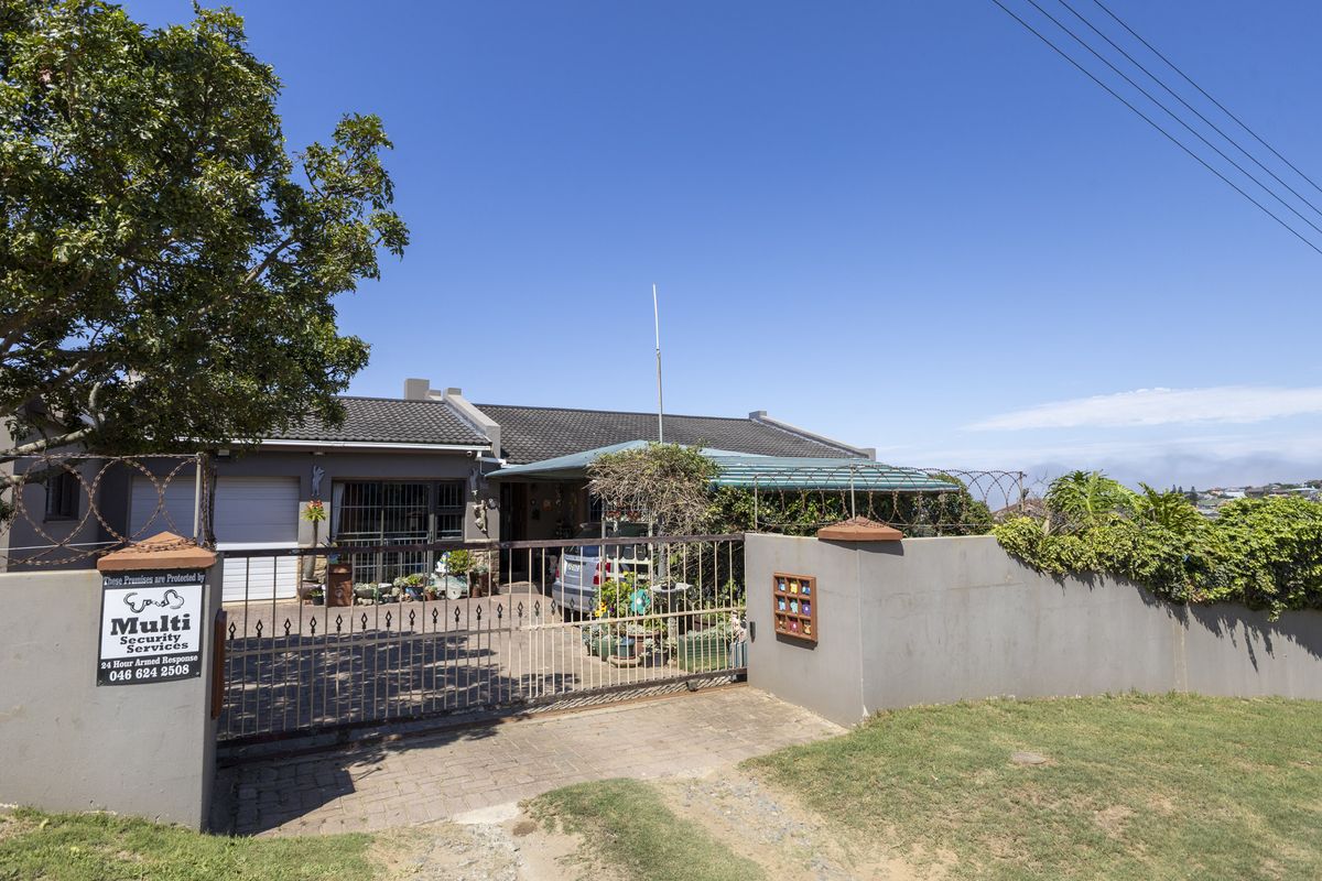 Sea View Living with Dual Accommodation and Income Potential - Photo 2