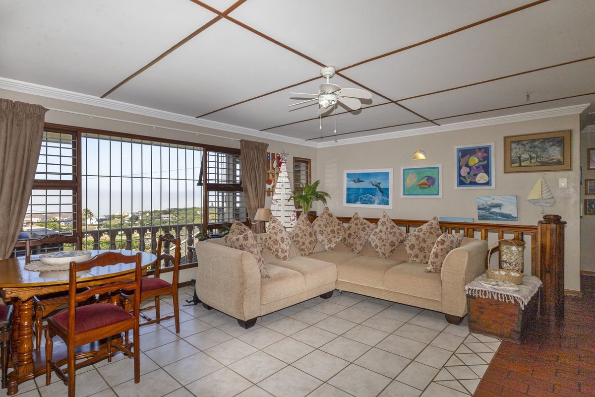 Sea View Living with Dual Accommodation and Income Potential - Photo 3