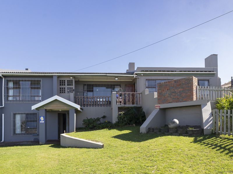 Sea View Living with Dual Accommodation and Income Potential - Photo 1