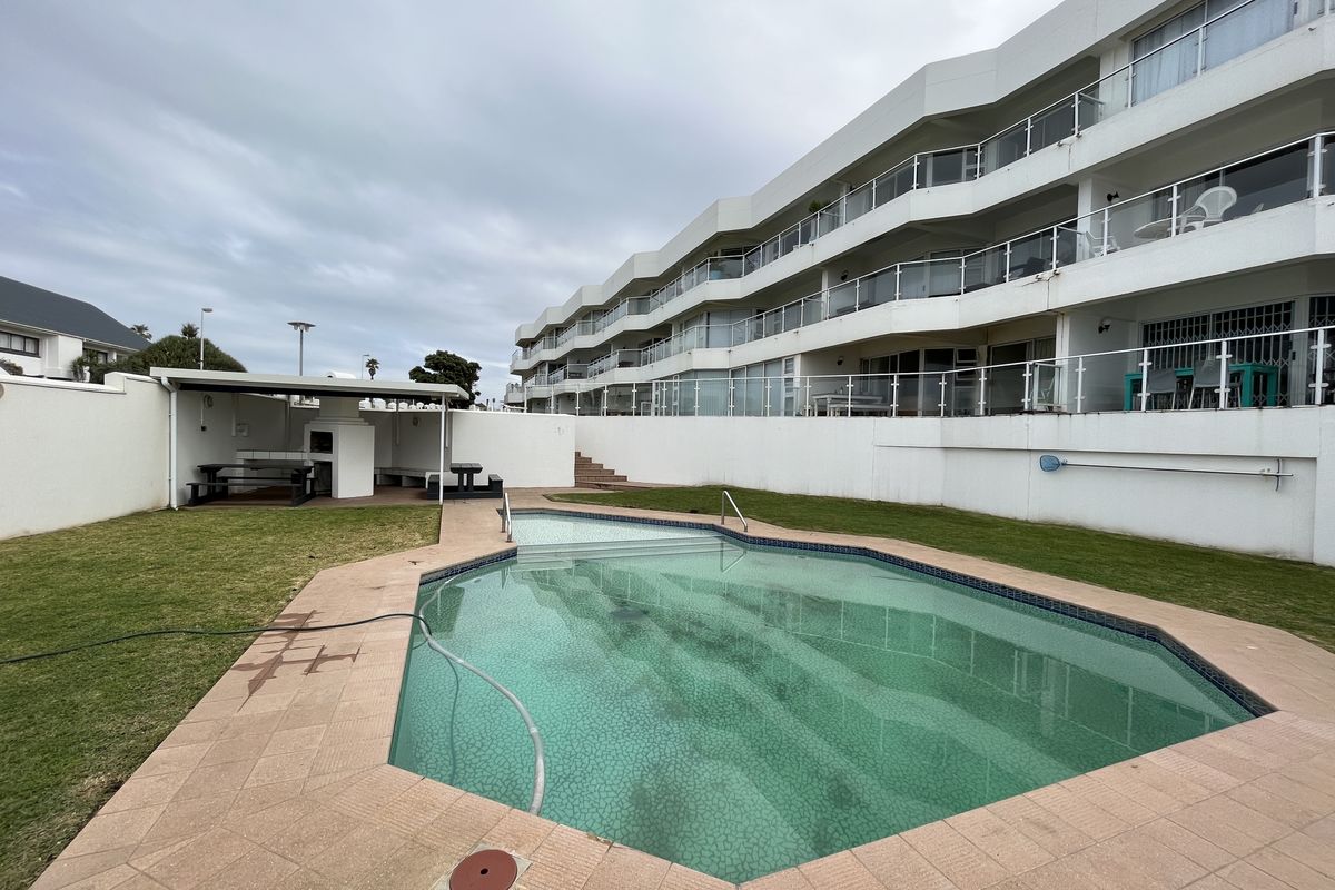 Gonubie - Beautiful Fully Furnished Unit with stunning sea views - Photo 2